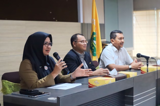 Penandatangan PKS antara Disdukcapil Kota Pekanbaru dengan Universitas Lancang Kuning
