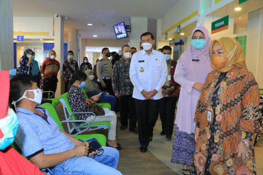 Deputi Pelayanan Publik KemenpanRB kunjungi MPP Disdukcapil Kota Pekanbaru
